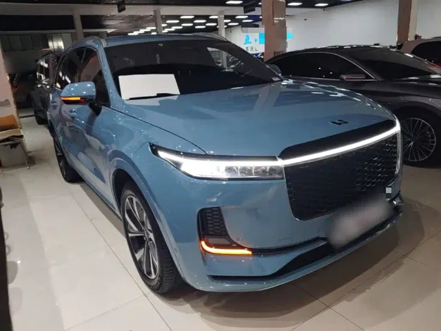 Li Auto ONE — Фото автомобиля 3