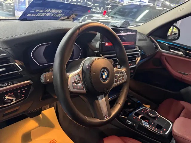 BMW iX3 — Фото автомобиля 8