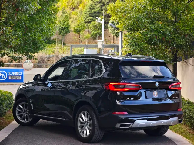 BMW X5 — Фото автомобиля 5