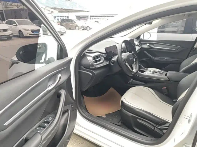 BYD Qin PLUS — Фото автомобиля 15