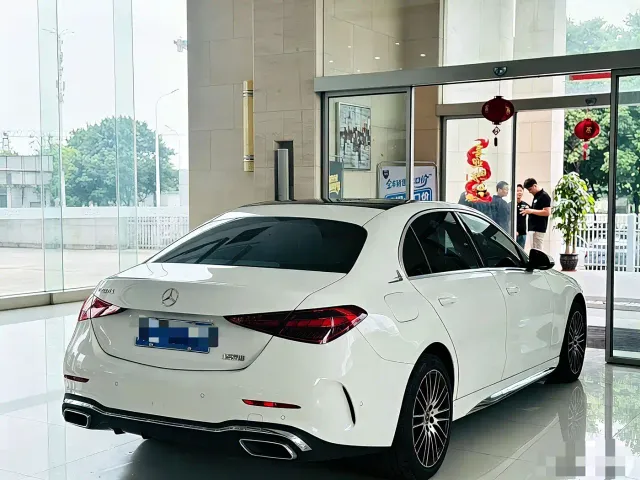 Mercedes-Benz C-Class — Фото автомобиля 8