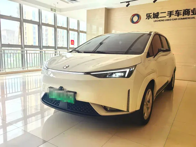 Hycan Z03 — Фото автомобиля 3