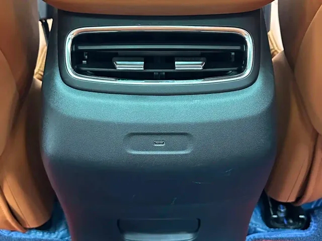 Changan Qiyuan Q07 — Фото автомобиля 21