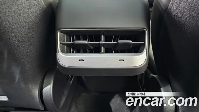 Tesla Model Y — Фото автомобиля 28