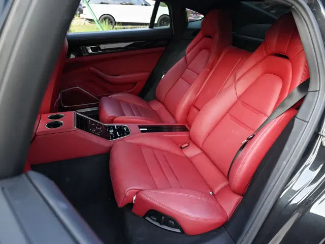Porsche Panamera — Фото автомобиля 15