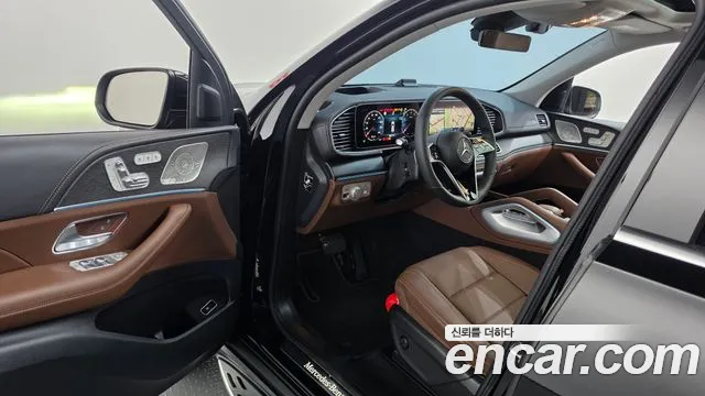 Mercedes-Benz GLE-Class — Фото автомобиля 10