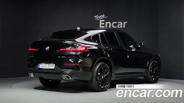 BMW X4 — Фото автомобиля 2