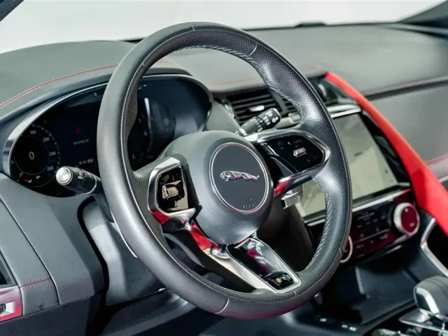 Jaguar E-PACE — Фото автомобиля 10