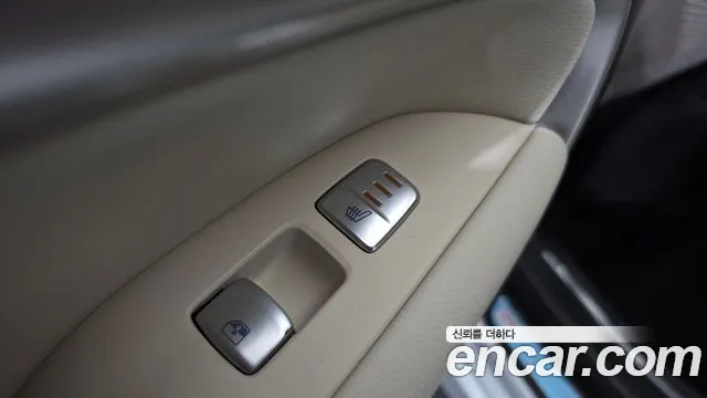 Genesis G70 Новый G70 Бензин 2.5T 2WD — Фото автомобиля 27