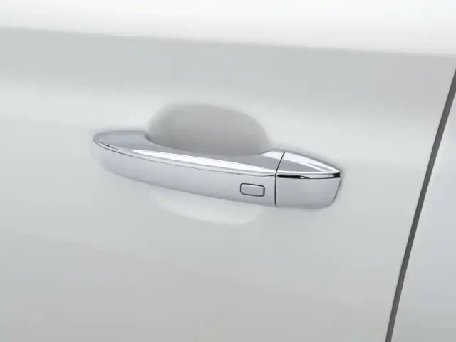 Roewe RX8 — Фото автомобиля 18
