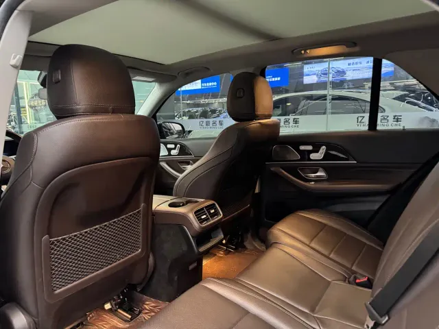 Mercedes-Benz GLE-Class — Фото автомобиля 7