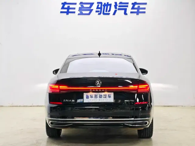 Volkswagen Passat — Фото автомобиля 6