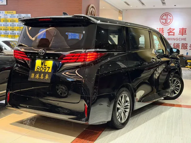 Toyota Alphard — Фото автомобиля 4