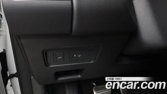 Land Rover Discovery — Фото автомобиля 27
