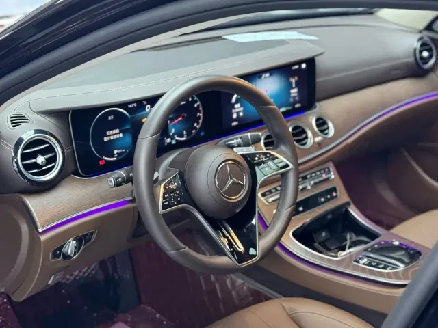 Mercedes-Benz E-Class — Фото автомобиля 6