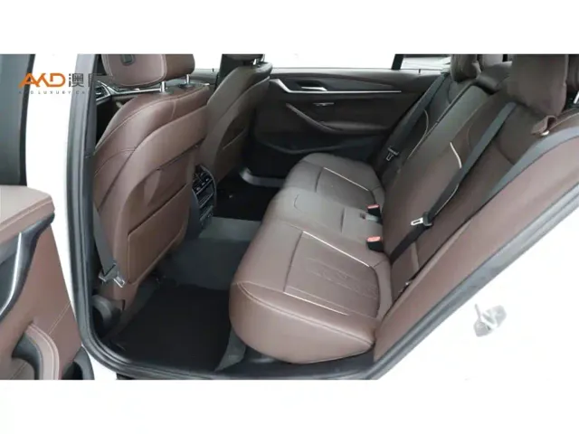 BMW 5 Series — Фото автомобиля 7