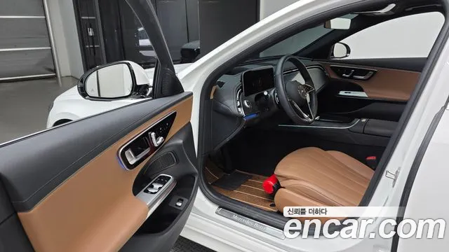 Mercedes-Benz E-Class W214 — Фото автомобиля 15