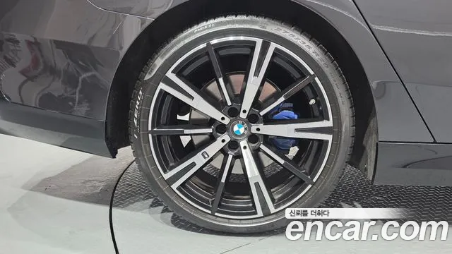 BMW 5-Series 5 серия (G60) 530i xDrive M Sport — Фото автомобиля 18