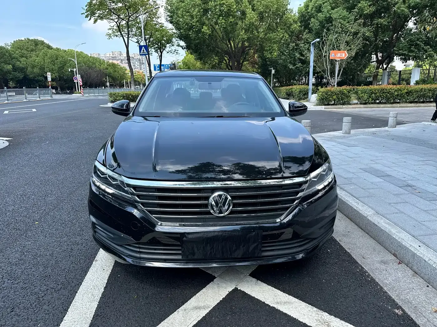 Volkswagen Lavida 2022 1.5L Auto Vision Edition — Фото автомобиля 3