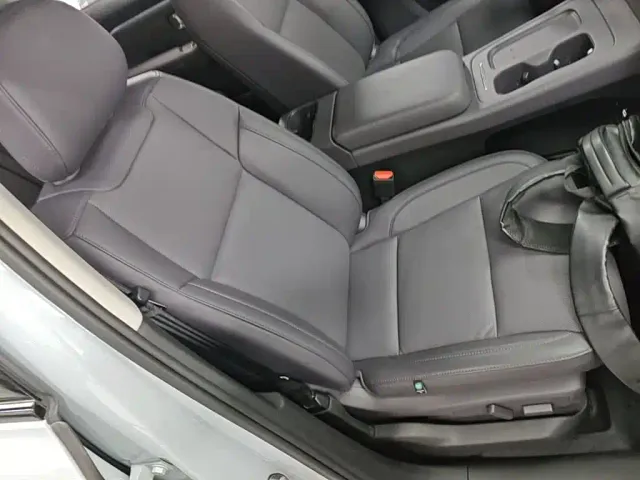 Leapmotor C10 — Фото автомобиля 24