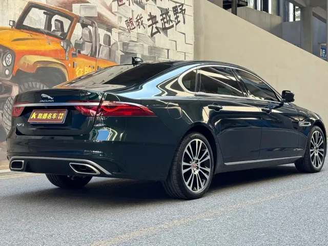 Jaguar XFL — Фото автомобиля 7