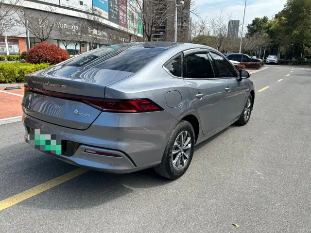 BYD Qin PLUS — Фото автомобиля 4