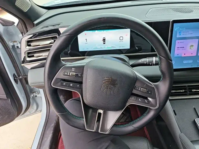 BYD Qin L — Фото автомобиля 10