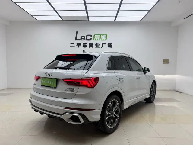 Audi Q3 — Фото автомобиля 4