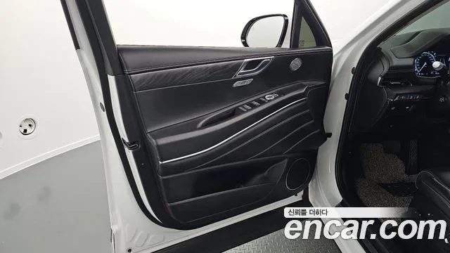 Genesis GV80 — Фото автомобиля 13