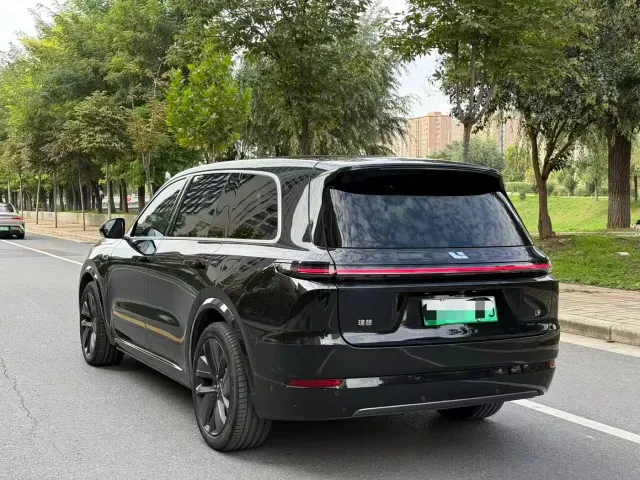 Li Auto L9 — Фото автомобиля 6