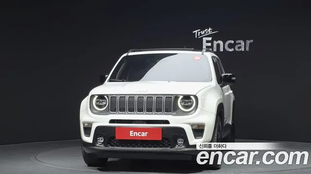 Jeep Renegade — Фото автомобиля 3