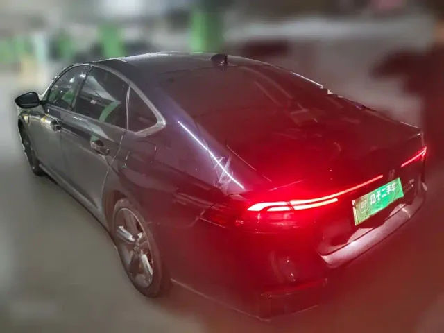 Honda Accord — Фото автомобиля 4