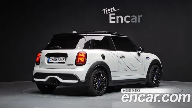 Mini Cooper — Фото автомобиля 2