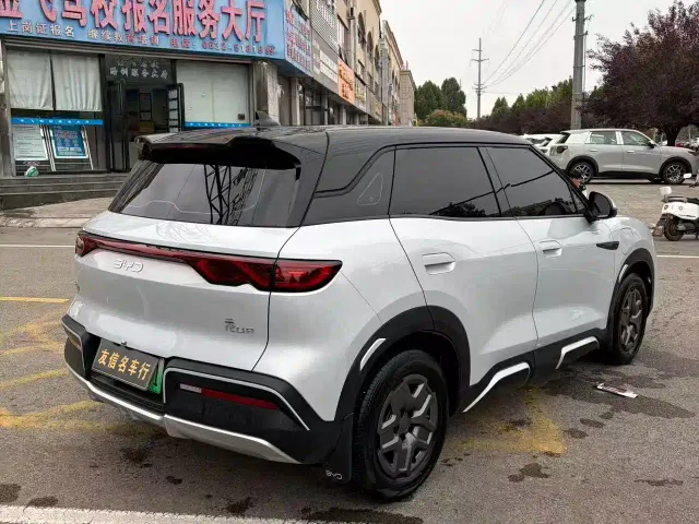 BYD Yuan UP — Фото автомобиля 6