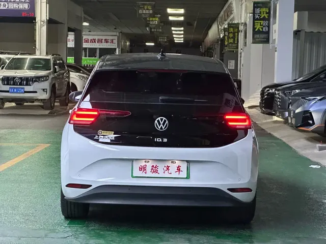 Volkswagen ID.3 — Фото автомобиля 5