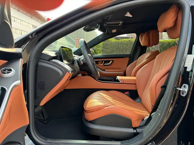 Mercedes-Benz S-Class — Фото автомобиля 13