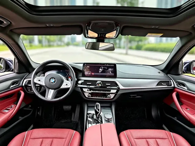 BMW 5 Series — Фото автомобиля 5