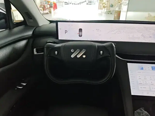 IM Motors LS6 — Фото автомобиля 10