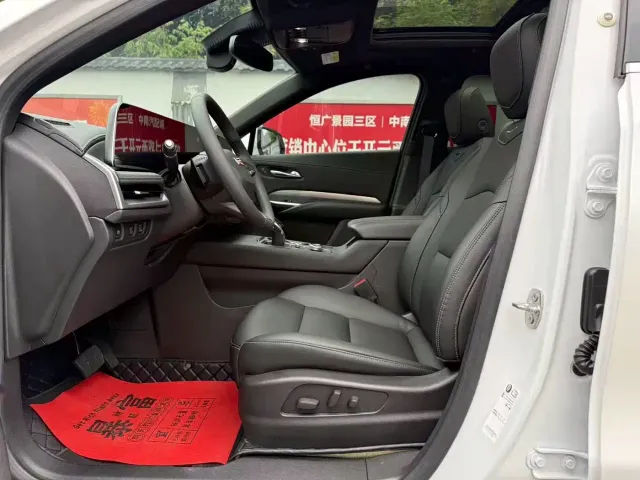 Cadillac XT4 — Фото автомобиля 4