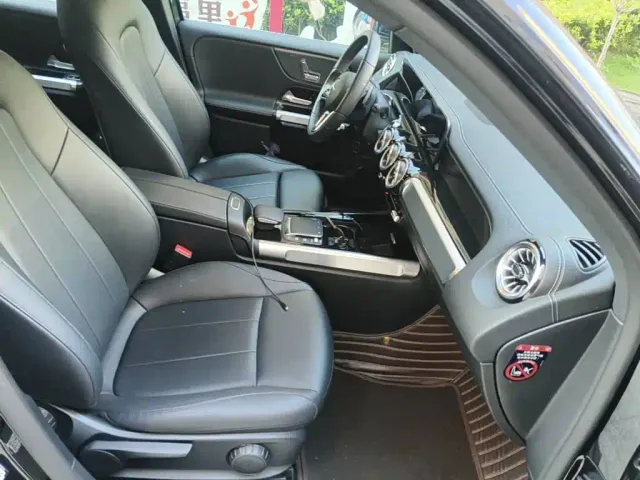 Mercedes-Benz GLB-Class — Фото автомобиля 13
