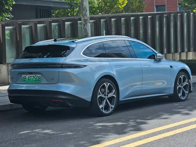 Nio ET5 Touring — Фото автомобиля 8