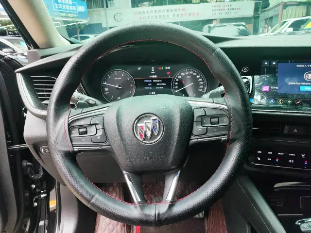 Buick Envision Plus — Фото автомобиля 11