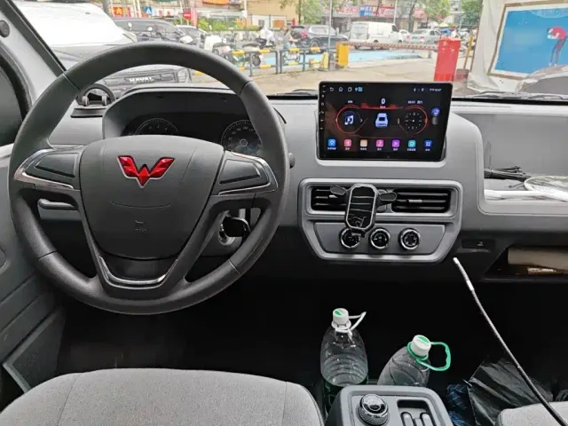 Wuling Yangguang — Фото автомобиля 12