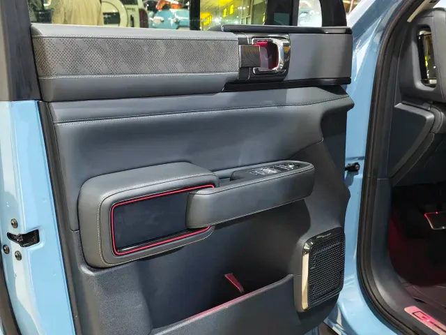 BYD FangChengBao Leopard 5 — Фото автомобиля 8