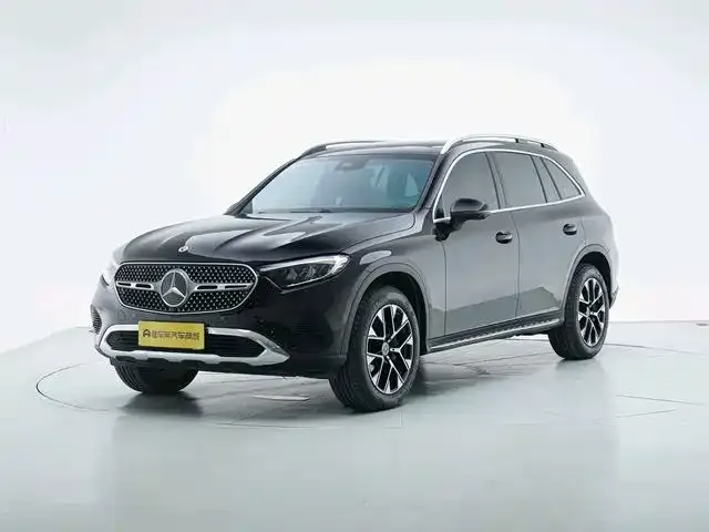 Фотография автомобиля — Mercedes-Benz GLC-Class