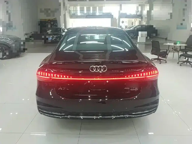Audi A7L — Фото автомобиля 5