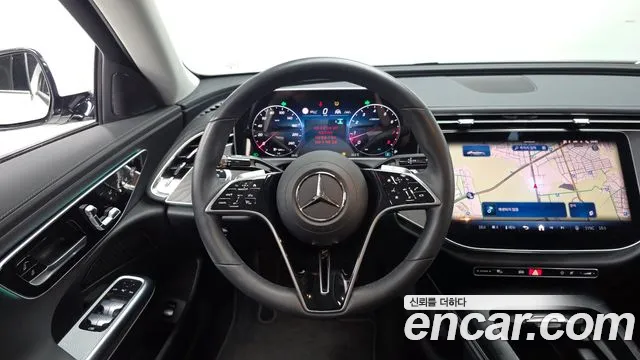 Mercedes-Benz E-Class — Фото автомобиля 13