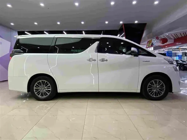 Toyota Vellfire — Фото автомобиля 15
