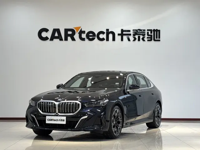 Фотография автомобиля — BMW 5 Series