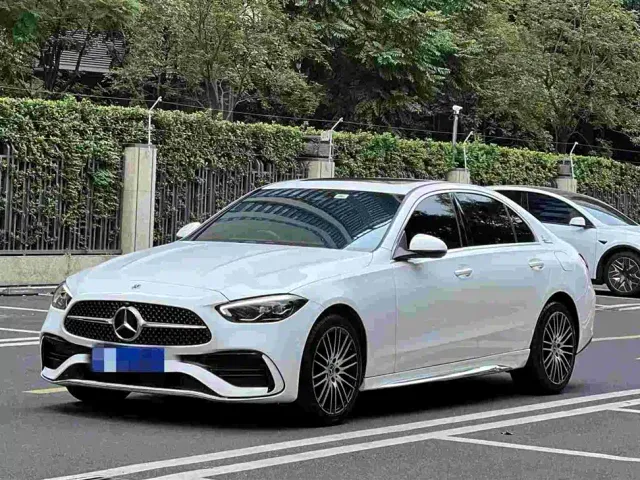 Фотография автомобиля — Mercedes-Benz C-Class